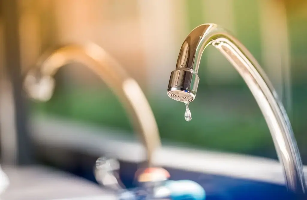 У Вінниці відновлюють водопостачання: чому під час відключень світла зникає вода та як працюють генератори