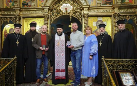 «За жертовність і любов до України»: у Вінниці очільники фонду «Подільська громада» отримали церковні нагороди