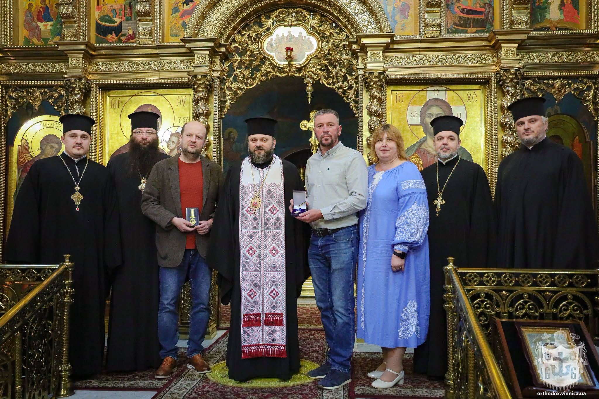 «За жертовність і любов до України»: у Вінниці очільники фонду «Подільська громада» отримали церковні нагороди