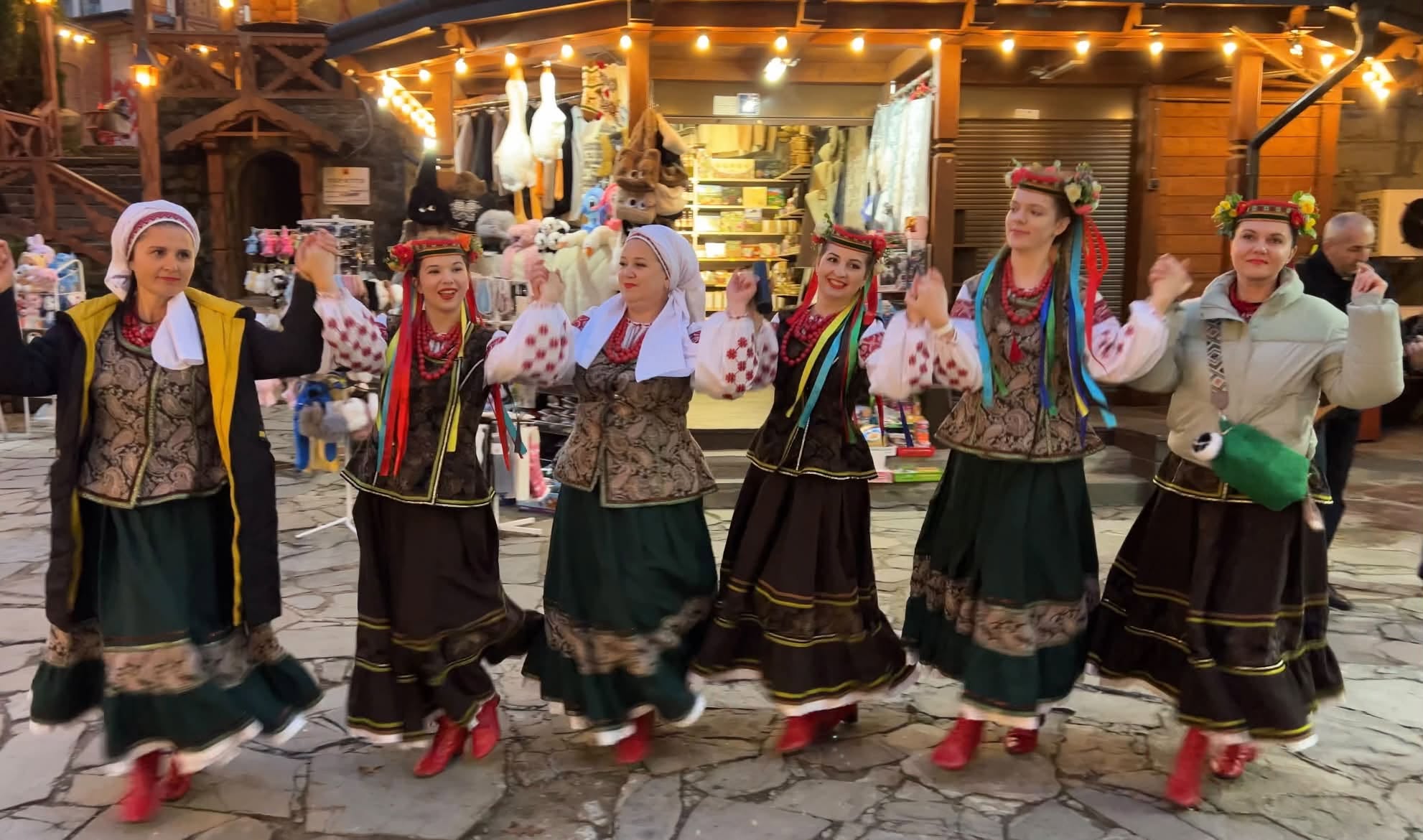 Вінницький ансамбль «З роси й води» виборов Гран-прі Всеукраїнського фестивалю «Зірка Карпат»