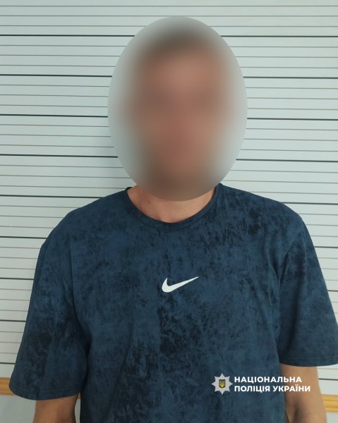 Обікрав сплячого знайомого на понад 70 тисяч: поліція у Вінниці за кілька годин розшукала рецидивіста
