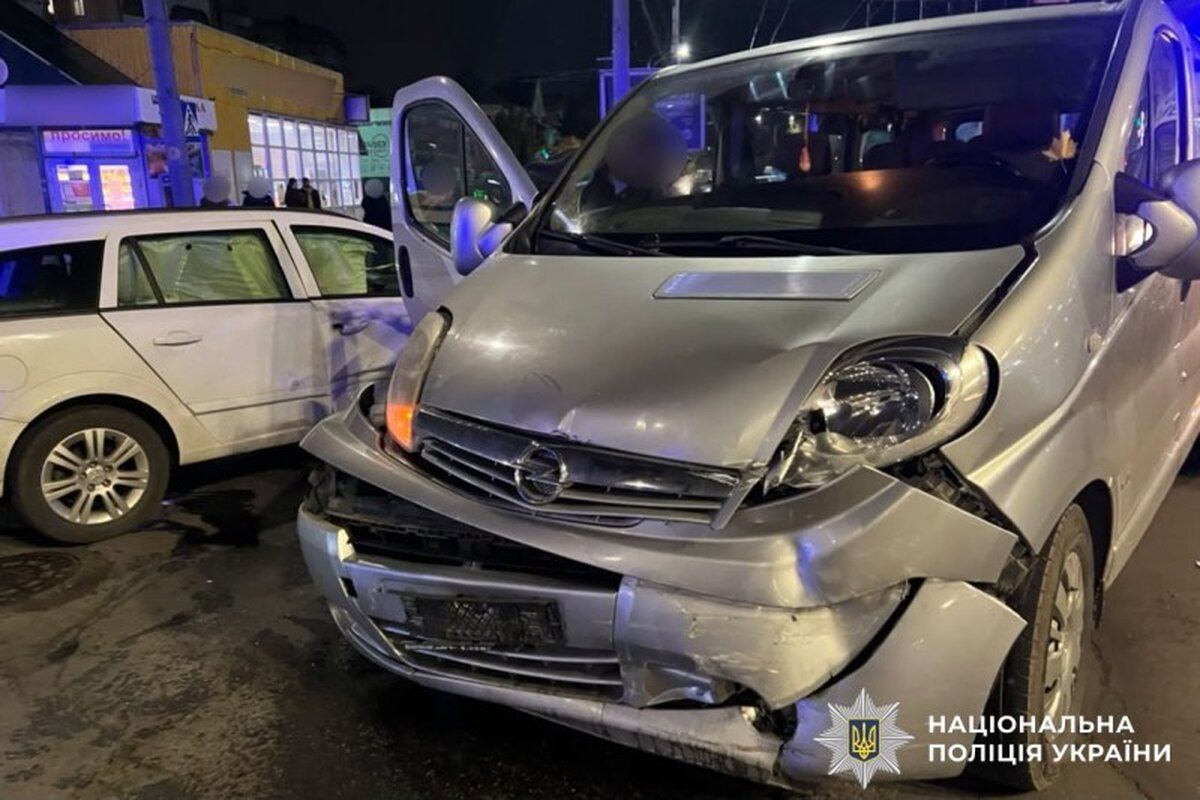 Поліція Вінниці встановлює обставини двох ДТП з потерпілими
