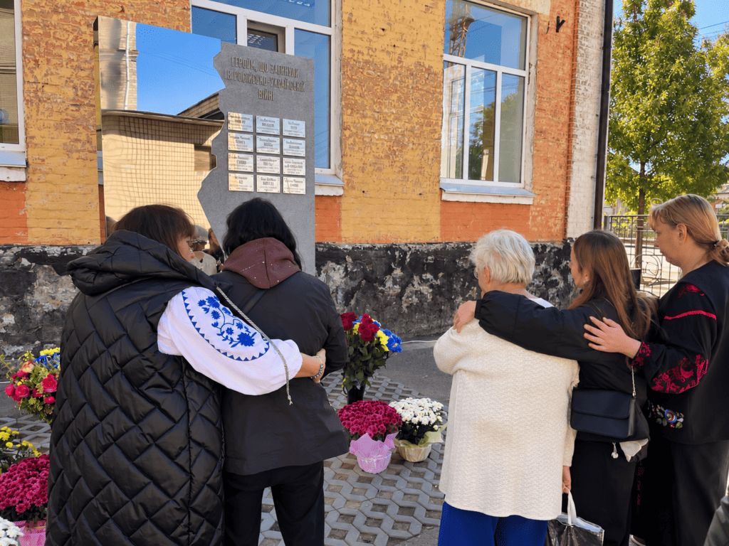 У чотирьох вінницьких ліцеях відкрили пам’ятні знаки полеглим Героям-випускникам